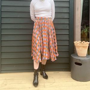Tucker Silk pleated Skirt / M